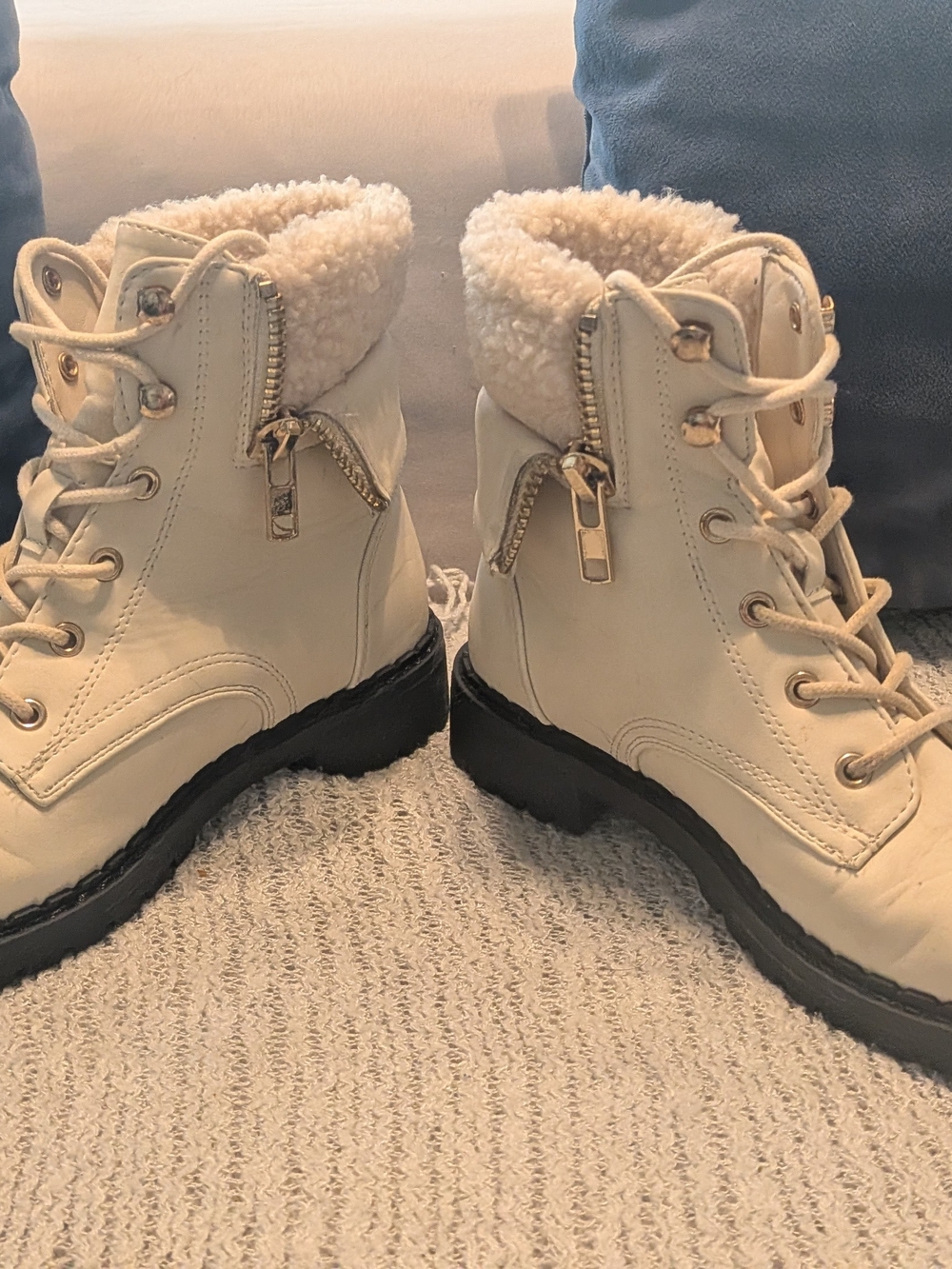 Women’s Cream Lace-Up Sherpa Ankle Boots